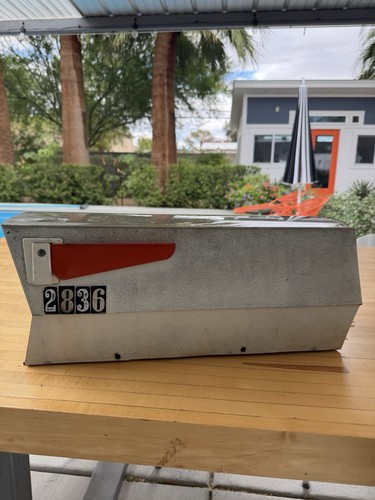 Mid century vintage - mid, mailbox
